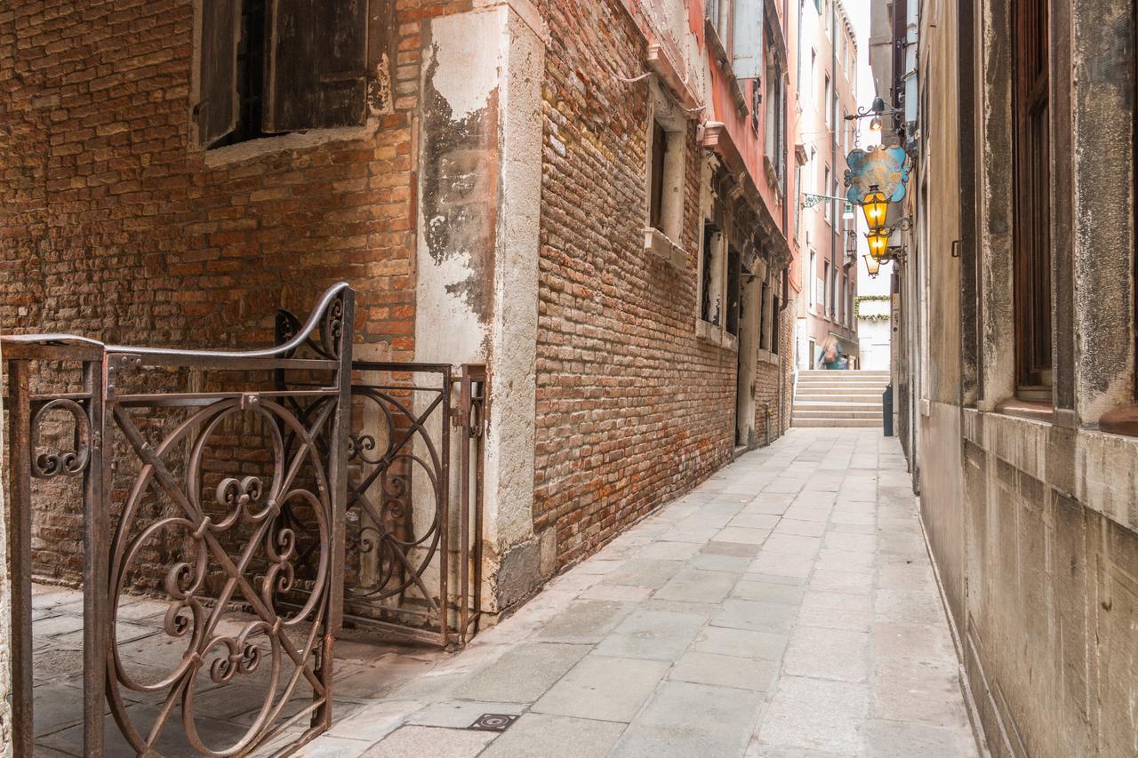 La Fenice Double Canal View Венеція Екстер'єр фото